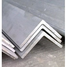 Уголок нержавеющий полированный равнополочный г/к 08Х18Н10 10х10х2 мм ГОСТ 8509-93